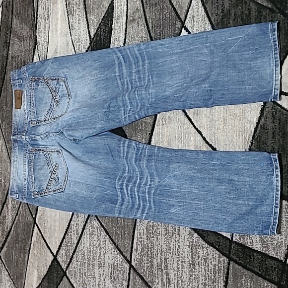 BKE RYAN SHORT BACK EMBROIDERED DOUBLE POCKETS STRAIGHT LEG DENIM JEAN - Picture 13 of 16